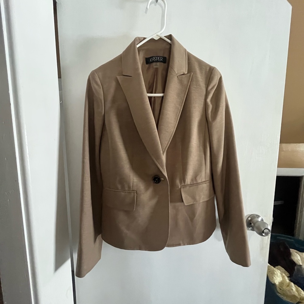 Kasper Women's Classic Beige Blazer